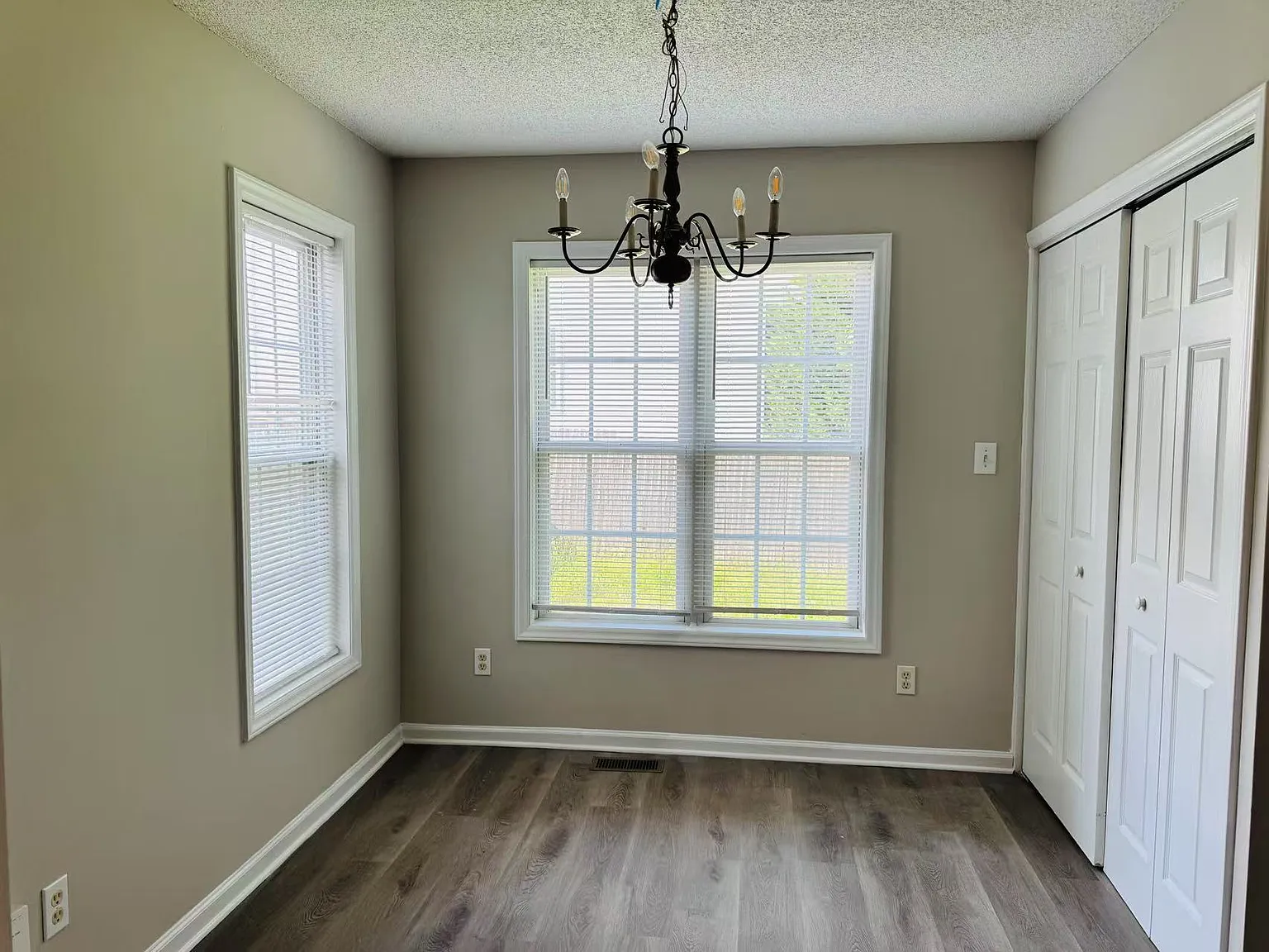 3 bed, 2.5 bath, 1248 sqft, $1,500 — Photo 4