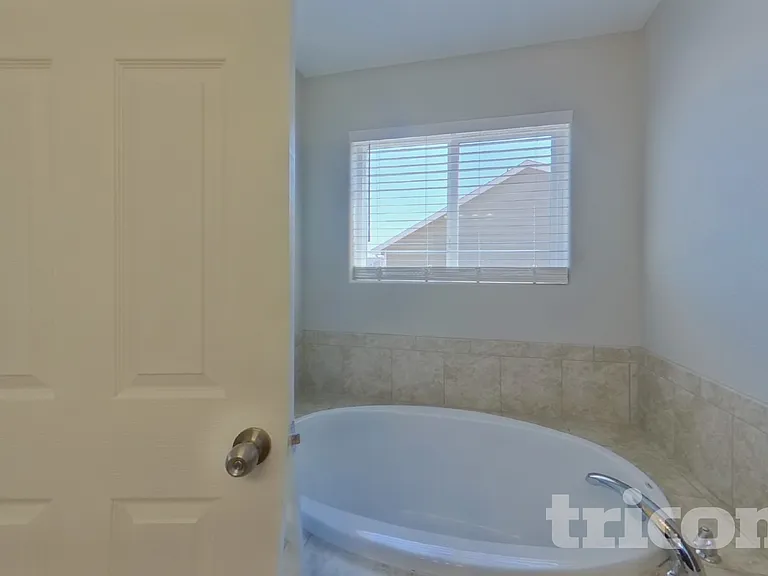 8965 Vanderwood Rd — Photo 10