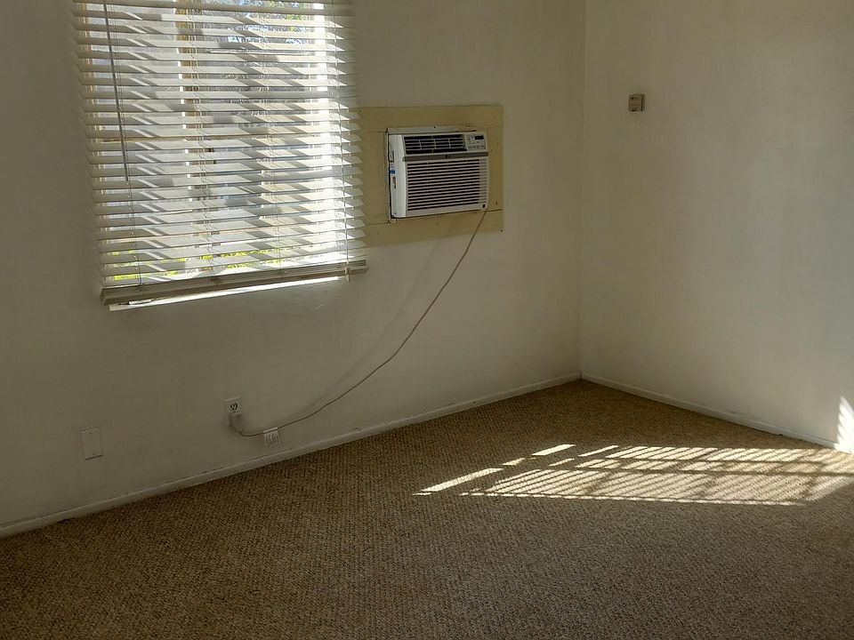 2nd image of 807 N Stoneman Ave #1