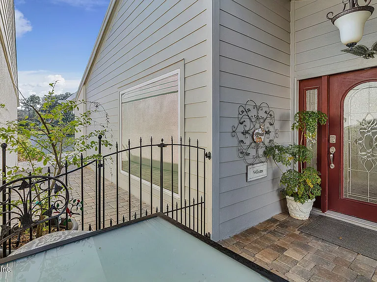 2456 Lorraine Ct — Photo 4