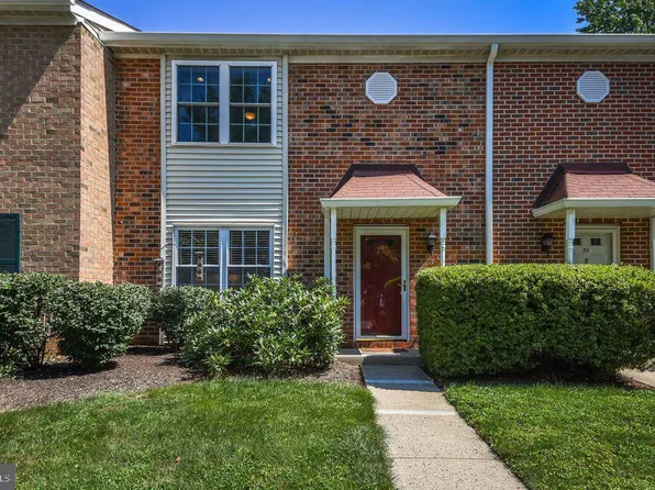 23 Ardisia Ct, Lawrence Township, NJ 08648