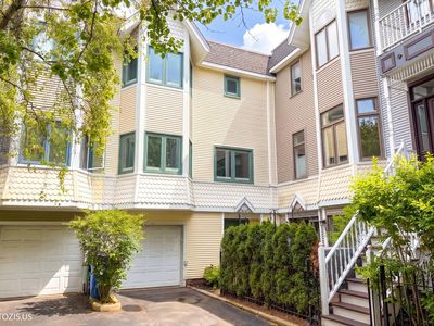 3320 N Racine Ave, Chicago, IL, 60657