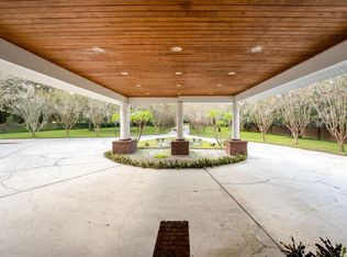 1703 N Riverhills Dr, Temple Terrace, FL 33617