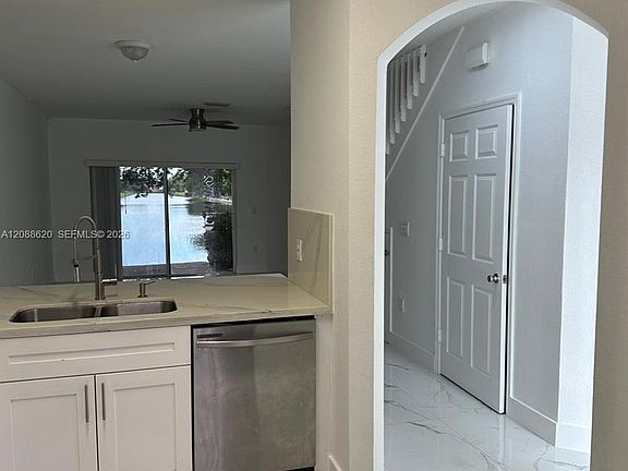 5th image of 5937 Riverside Ave