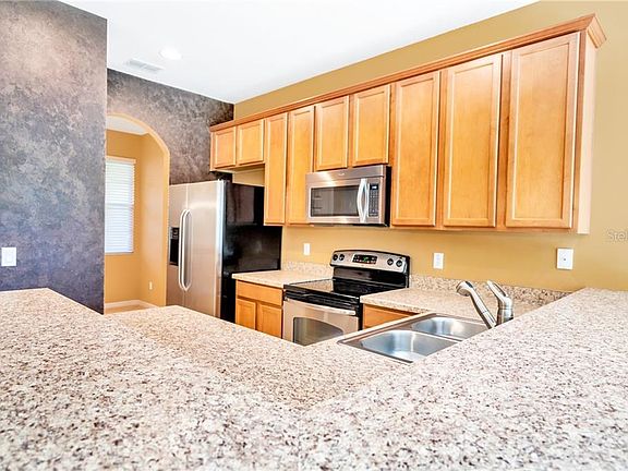 5th image of 2833 Shady Willow Ln