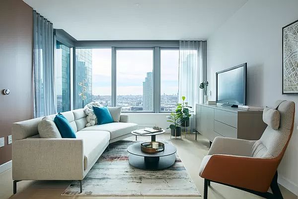 1st image of 3 Court Sq APT 1608