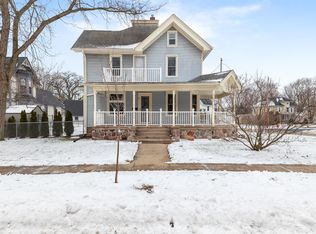 229 Grand Ave, Mukwonago, WI 53149