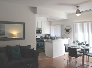 11059 Fruitland Dr #5, Studio City, CA 91604