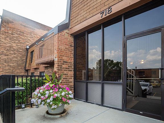 2nd image of 718 Tipperary Ct APT 2A