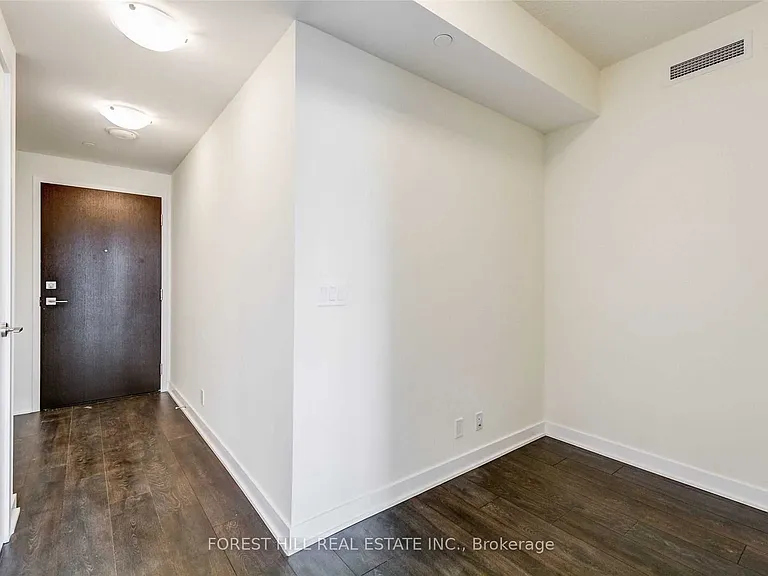 2221 Yonge St #5301 — Photo 13