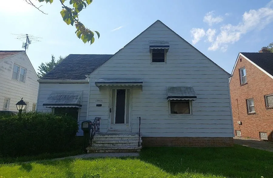 13821 Liberty Ave photo 1
