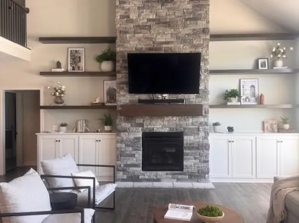 15063 Canton Rd, Gardner, KS 66030