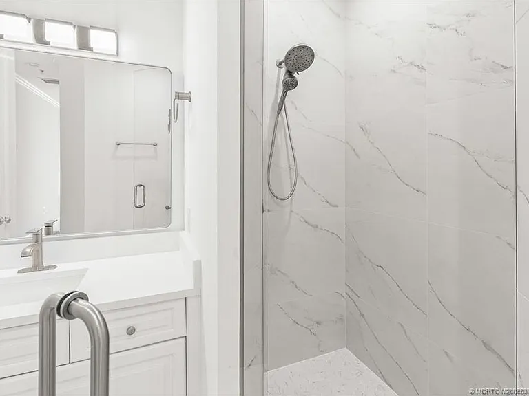 47 SW Osceola St #206 — Photo 21