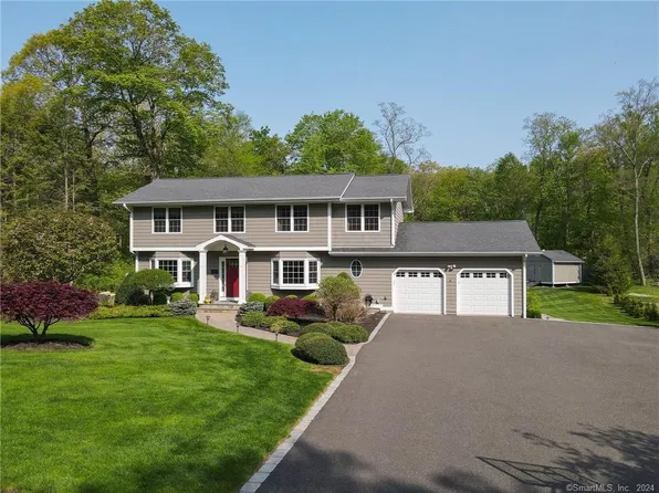 29 Blueberry Lane, Shelton, CT 06484