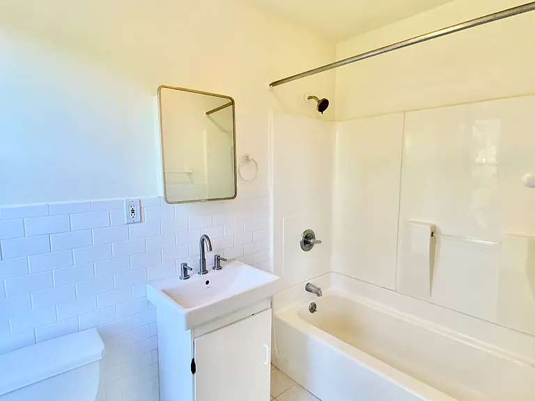 182 Bergen St #3 — Photo 15