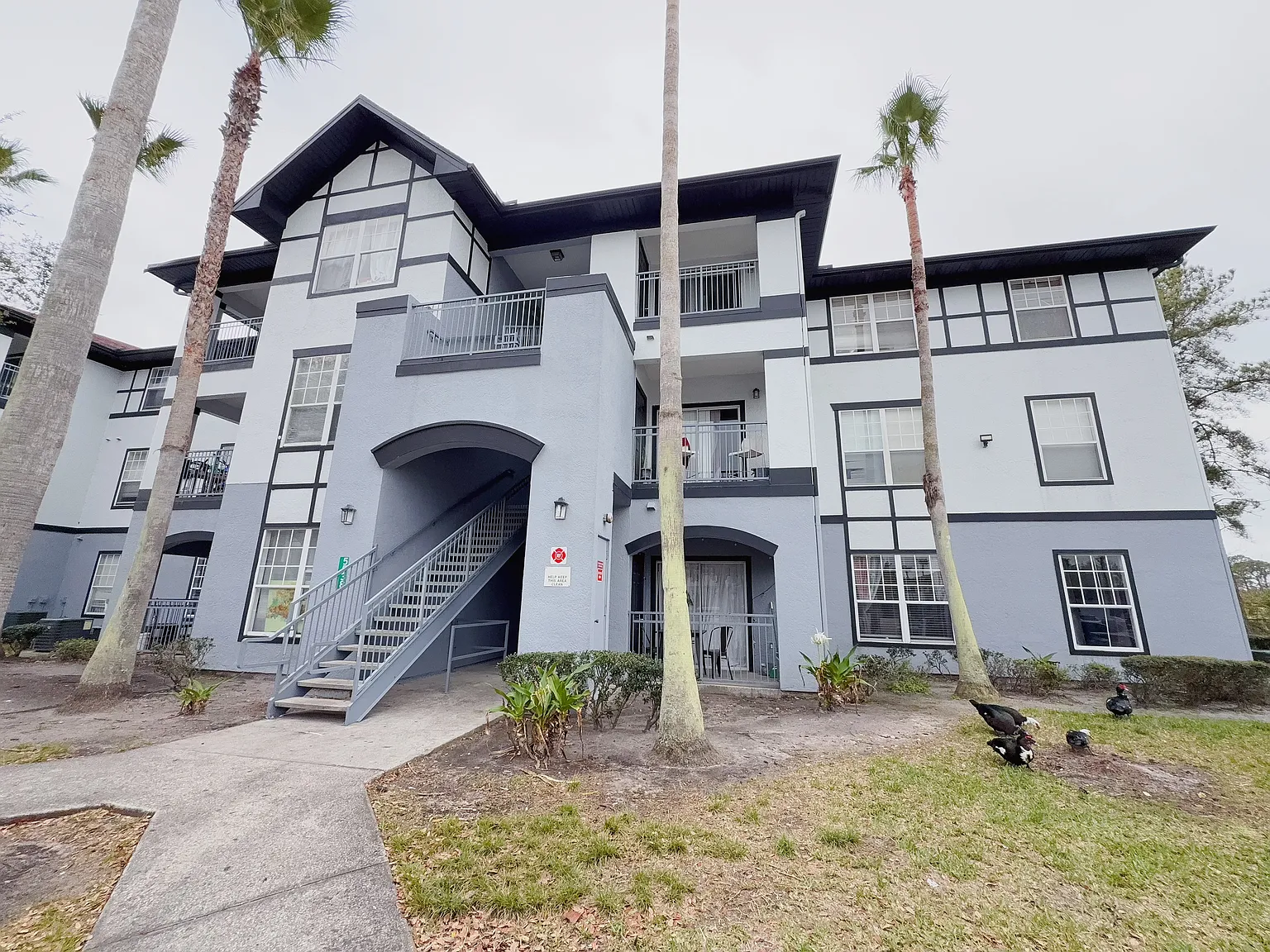 2 bed, 1060 sqft, $1,700 — Photo 1