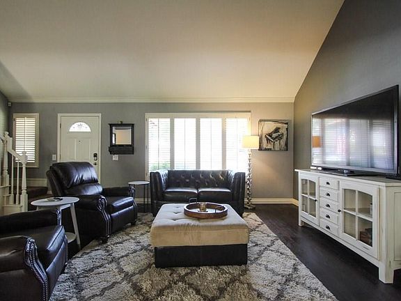 3rd image of 3739 Teak Ln