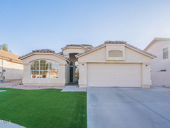 3rd image of 2319 E WILLIAMS Drive