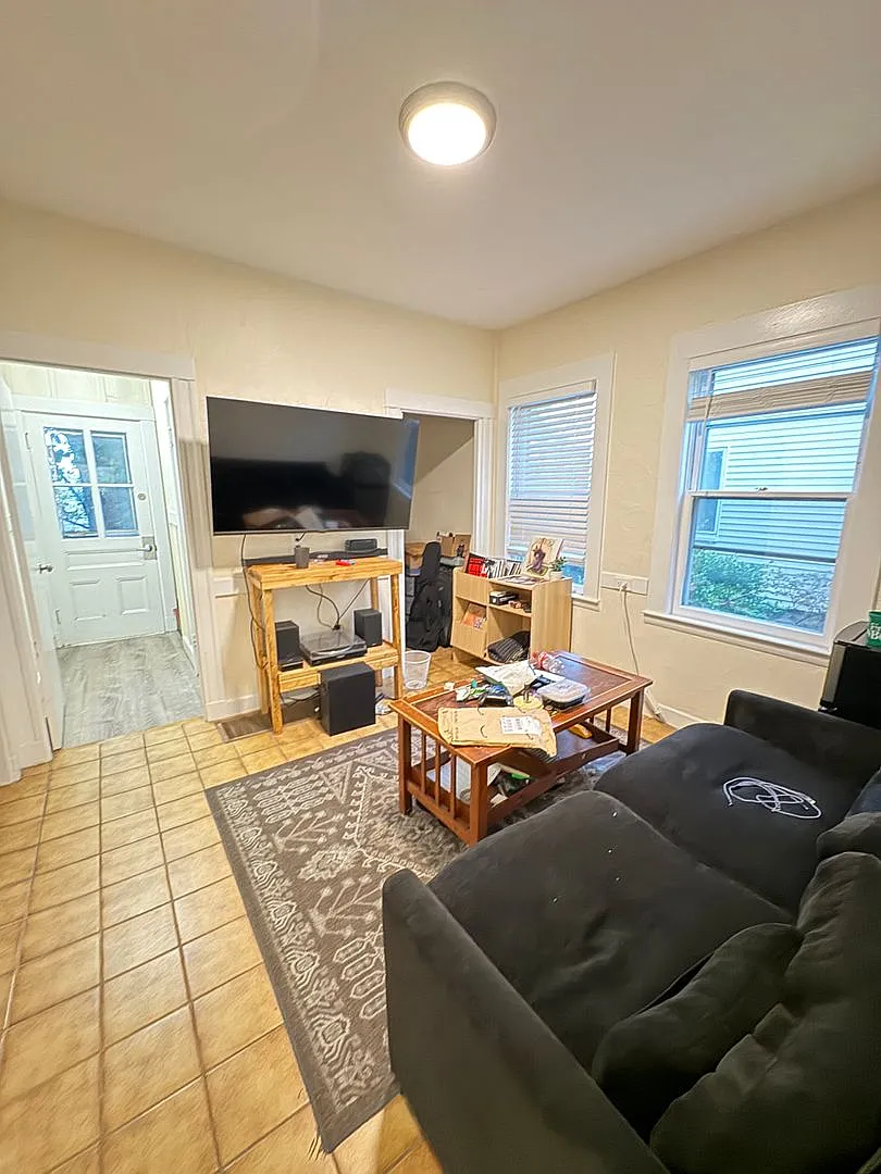 Building Photo - 20 Sawyer Ter #A