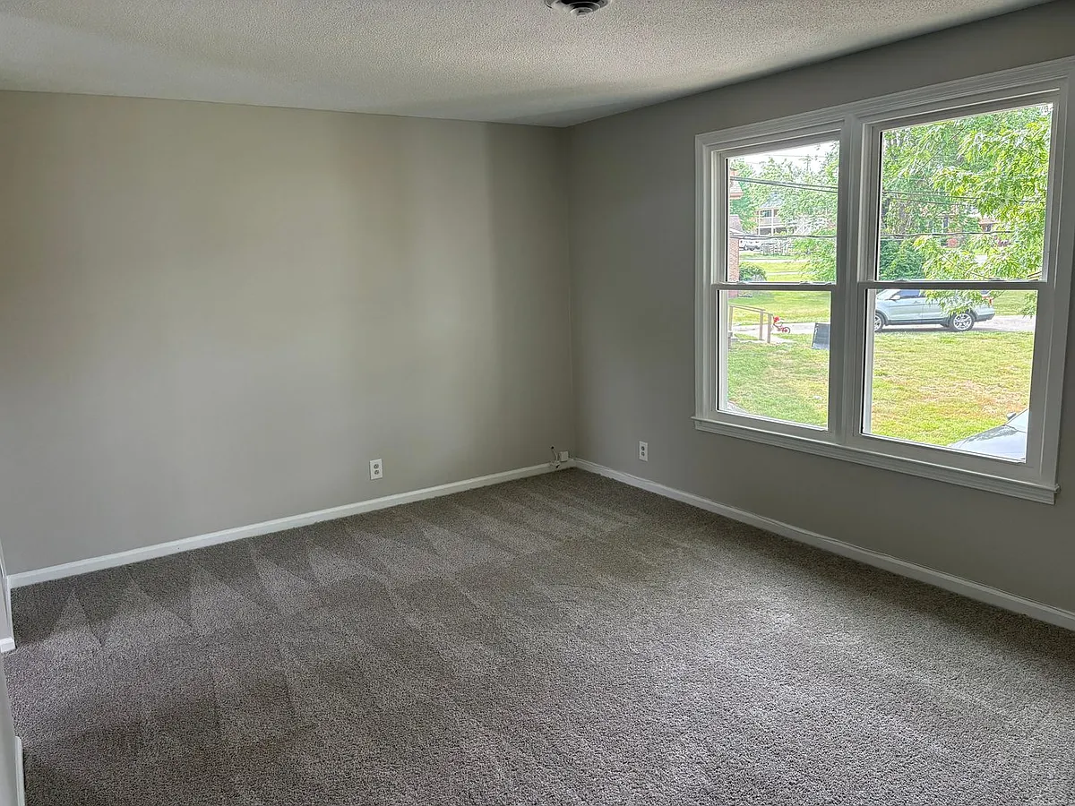 Building Photo - 710 Heidi Ct