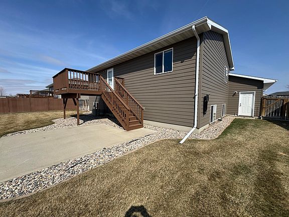 5th image of 2214 S Lawson St