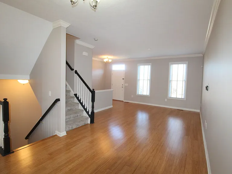 2189 Deyerle Ave — Photo 6
