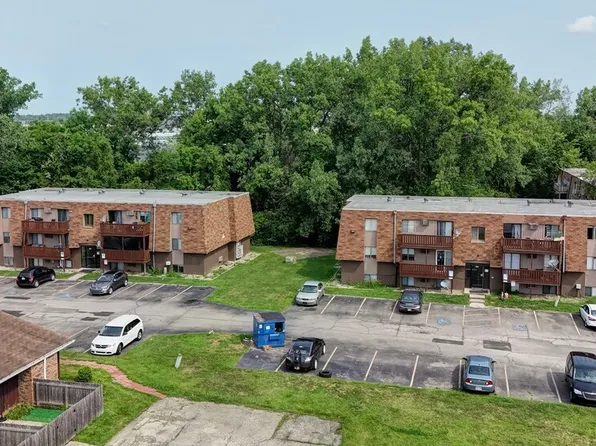 120 Fox Hill Ln #120A, Elyria, OH 44035