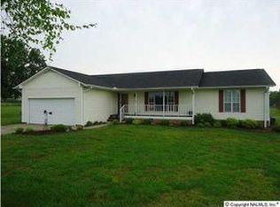 78 Fieldcrest Dr, Arab, AL 35016