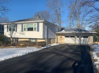 11 Willow Dr, Suffern, NY 10901