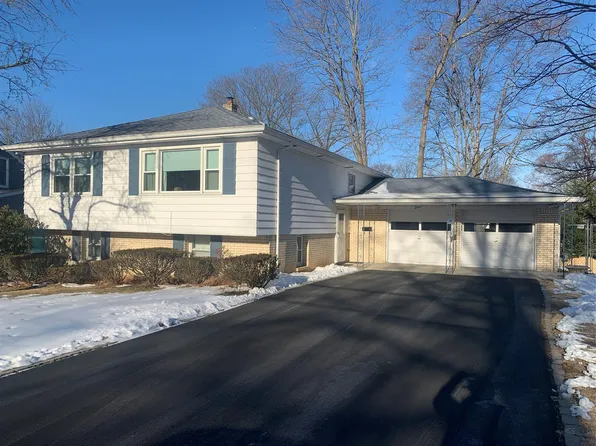 11 Willow Drive, Suffern, NY 10901