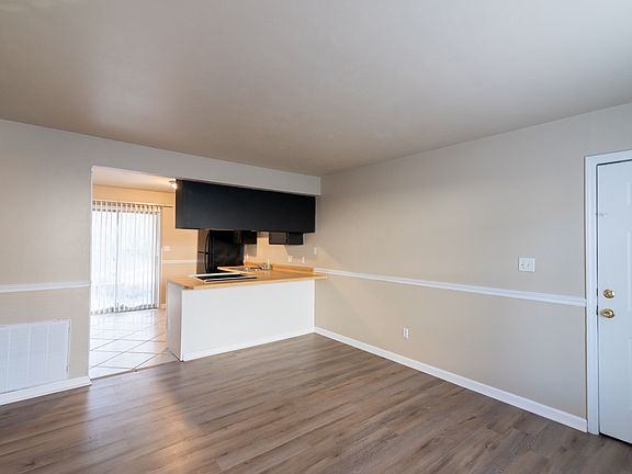 3rd image of 1031 Crossing Brook Way APT 1
