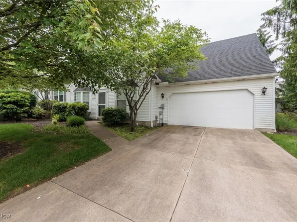 2592 Burridge Cir, Twinsburg, OH 44087