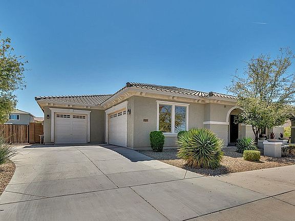 4th image of 21215 E Waverly Dr