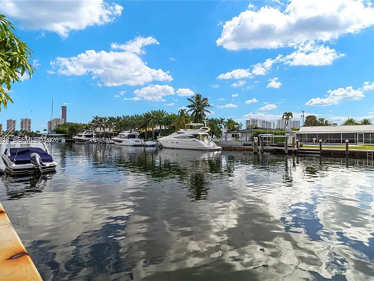455 Paradise Isle Blvd #402 — Photo 40