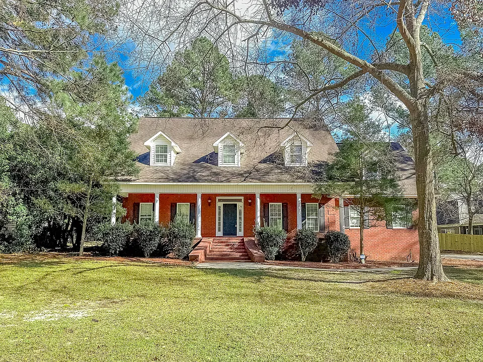 906 Monarch Cir