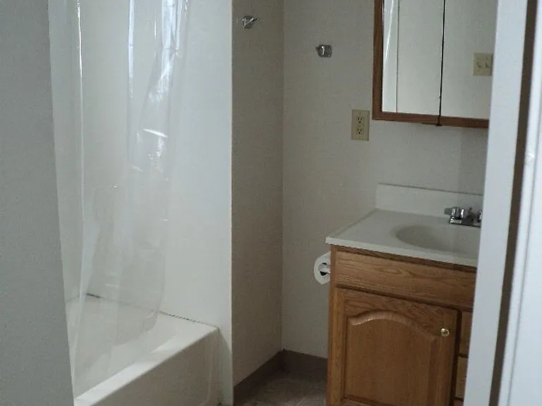 1437 Albee St #1-5 — Photo 6