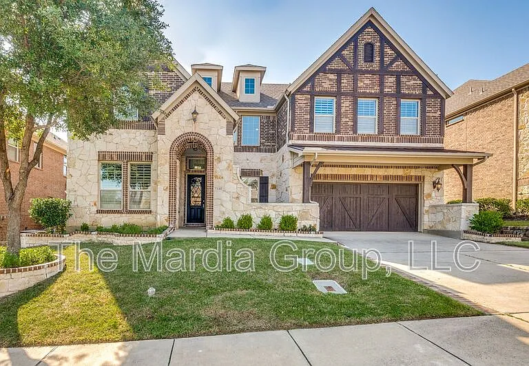 7340 Beranger Dr — Photo 1