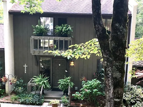 121 Holly Ridge Road #C, Sapphire, NC 28774