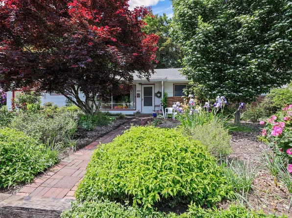 1324 Hawthorne St, Forest Grove, OR 97116