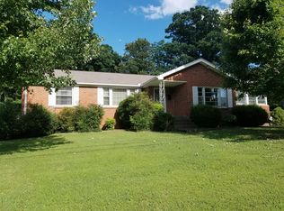 101 Oak Dr, Dickson, TN 37055