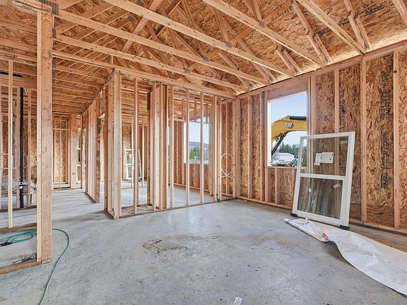 4th image of 1512 Roxbury