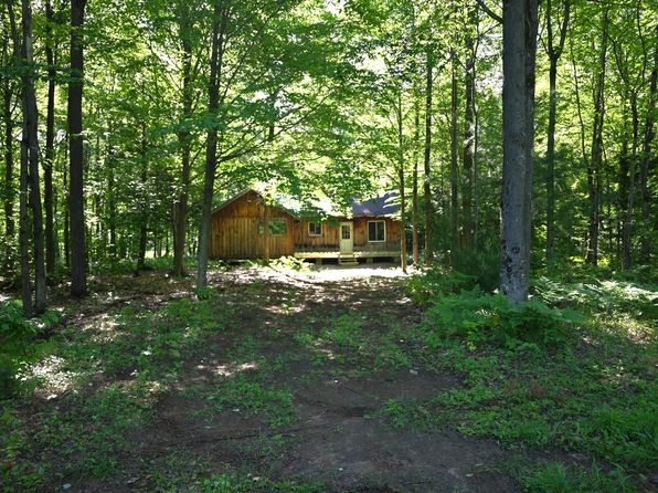 422 Stebbins Rd, Constable, NY 12926