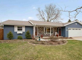 1600 Sherwood Dr, Green Bay, WI 54313