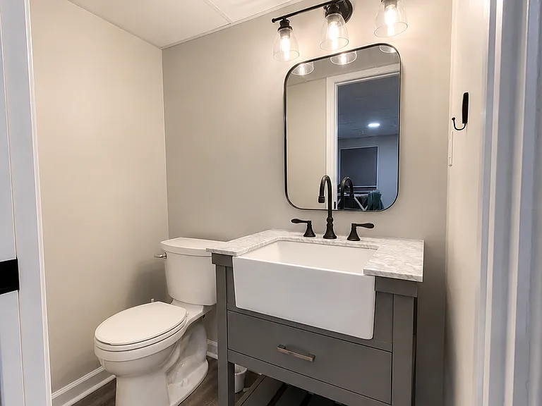 703 Oak Creek Rd — Photo 18