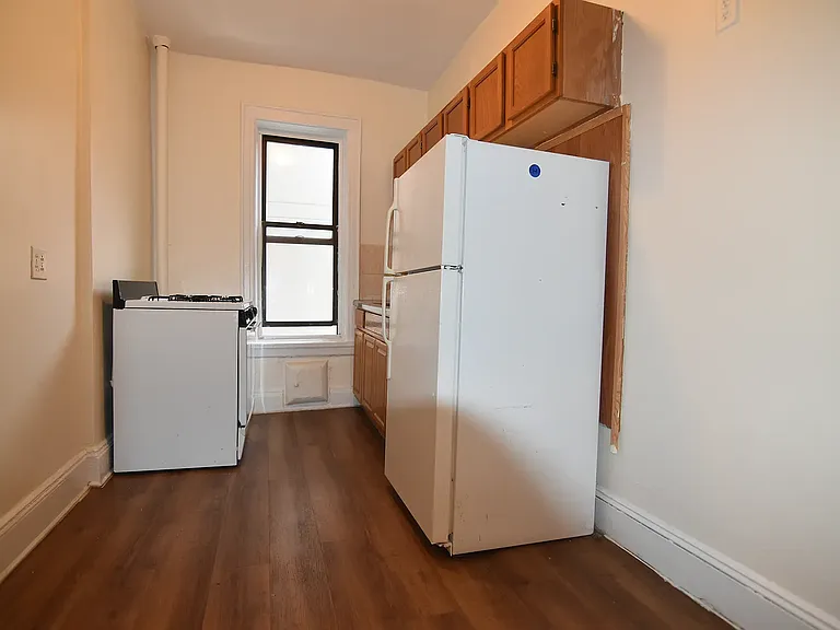 2055 Ocean Ave #4 — Photo 2