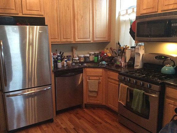 2nd image of 2717 W Evergreen Ave APT 3R