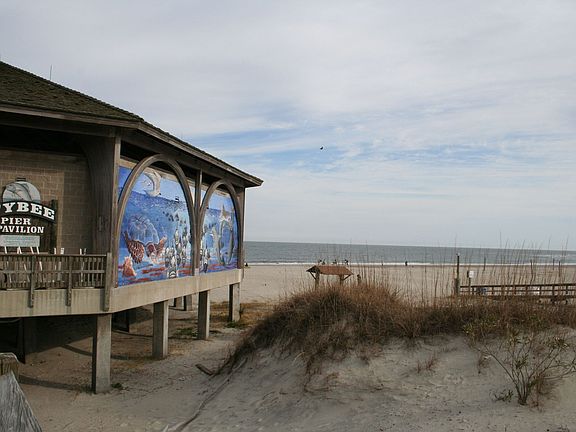 Pier pavilon and beach