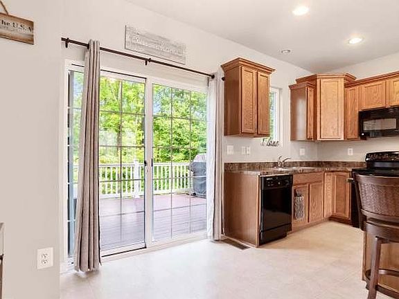 5th image of 1167 Coulbourn Cor