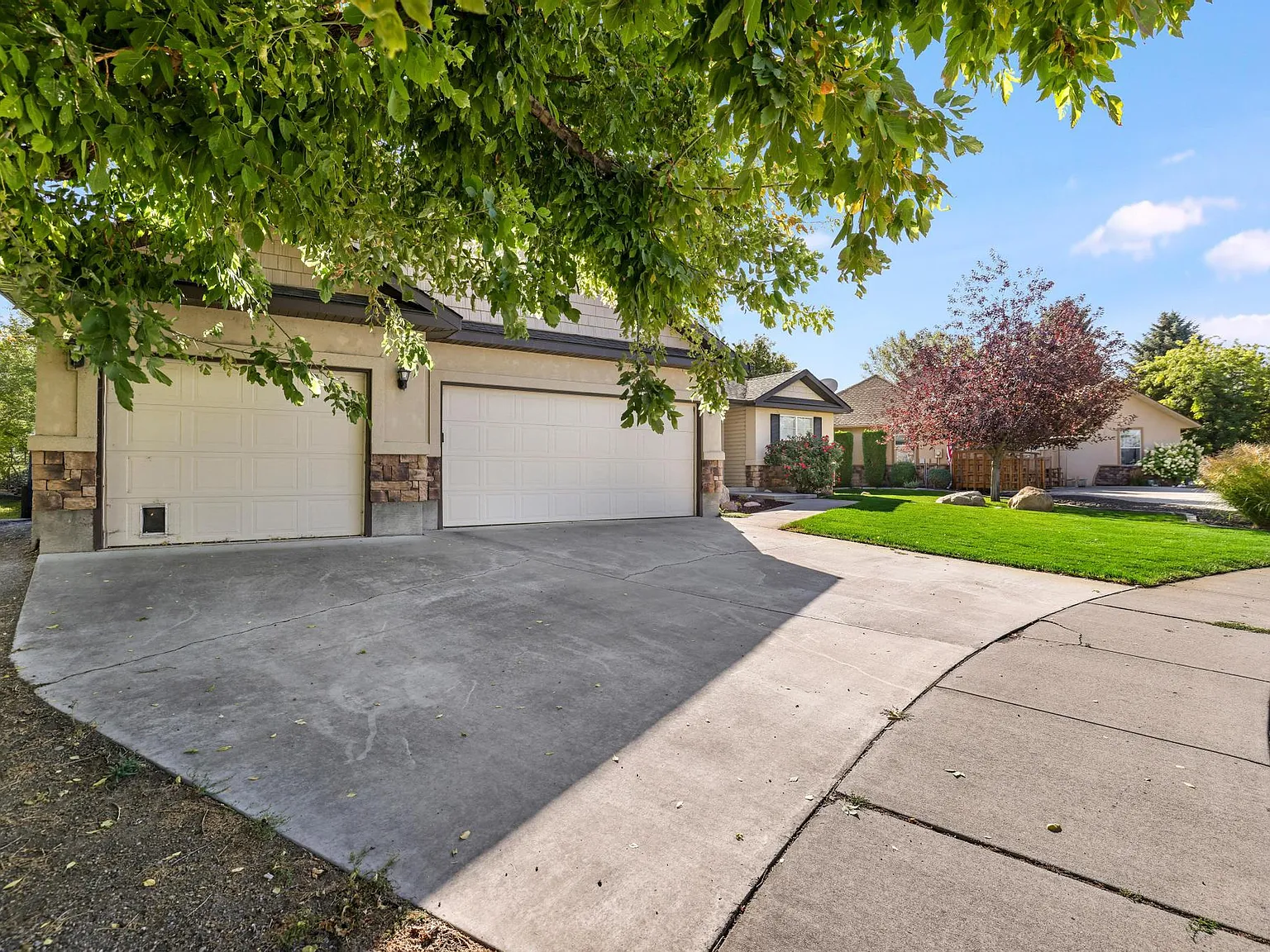 3 bed, 1782 sqft, $2,550 — Photo 3