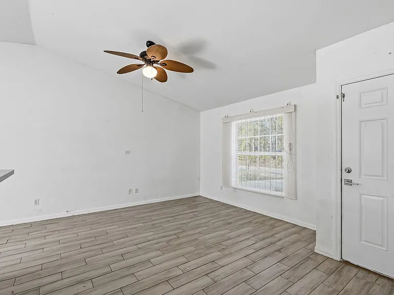 913 Canton Ave — Photo 27